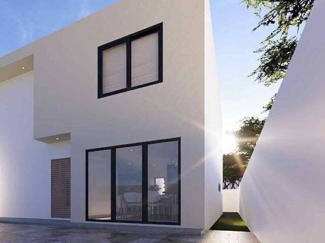 #5968 - Casa para Venta en Ensenada - BC