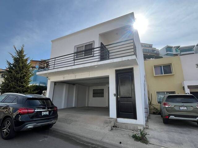 #5969 - Casa para Venta en Ensenada - BC - 1