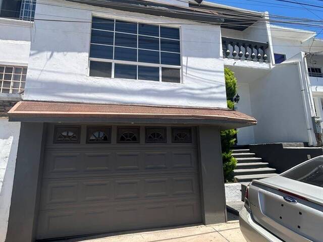 #5994 - Casa para Venta en Ensenada - BC - 1